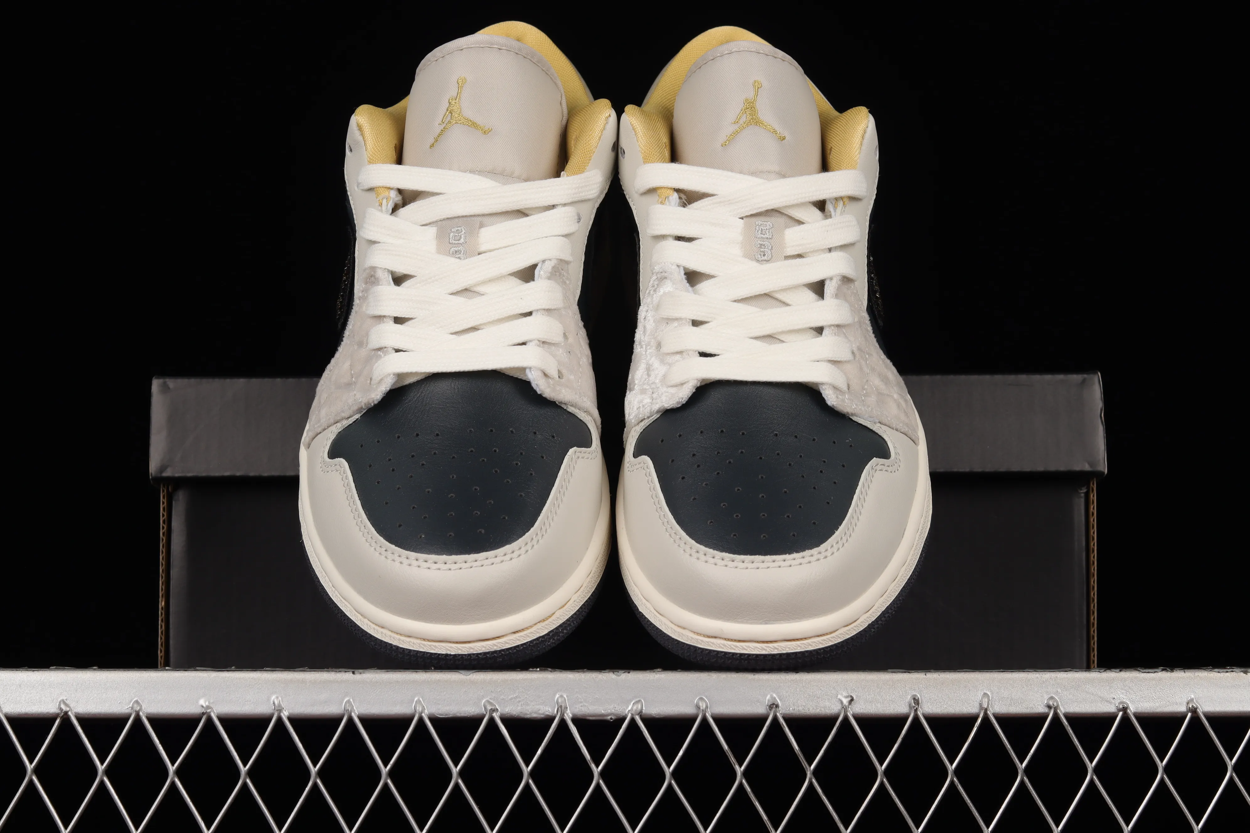 All categories Air Jordan Jordan series basketball shoes Air Jordan 1 Low Air Jordan 1 Low AJ1 Joe 1 black and gray satin low-top cultural basketball shoes DV1762-001